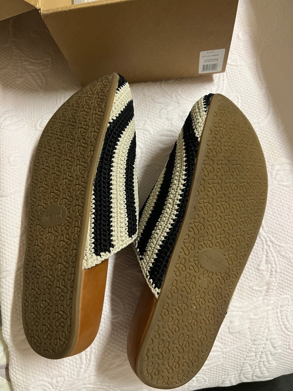 SAK Woven Black & Cream Slip-On Women’s Shoes - Picture 3 of 4